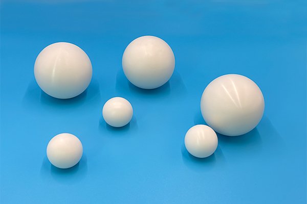 QZSEALS custom Polyethylene terephthalate PET solid balls in different sizes and specifications